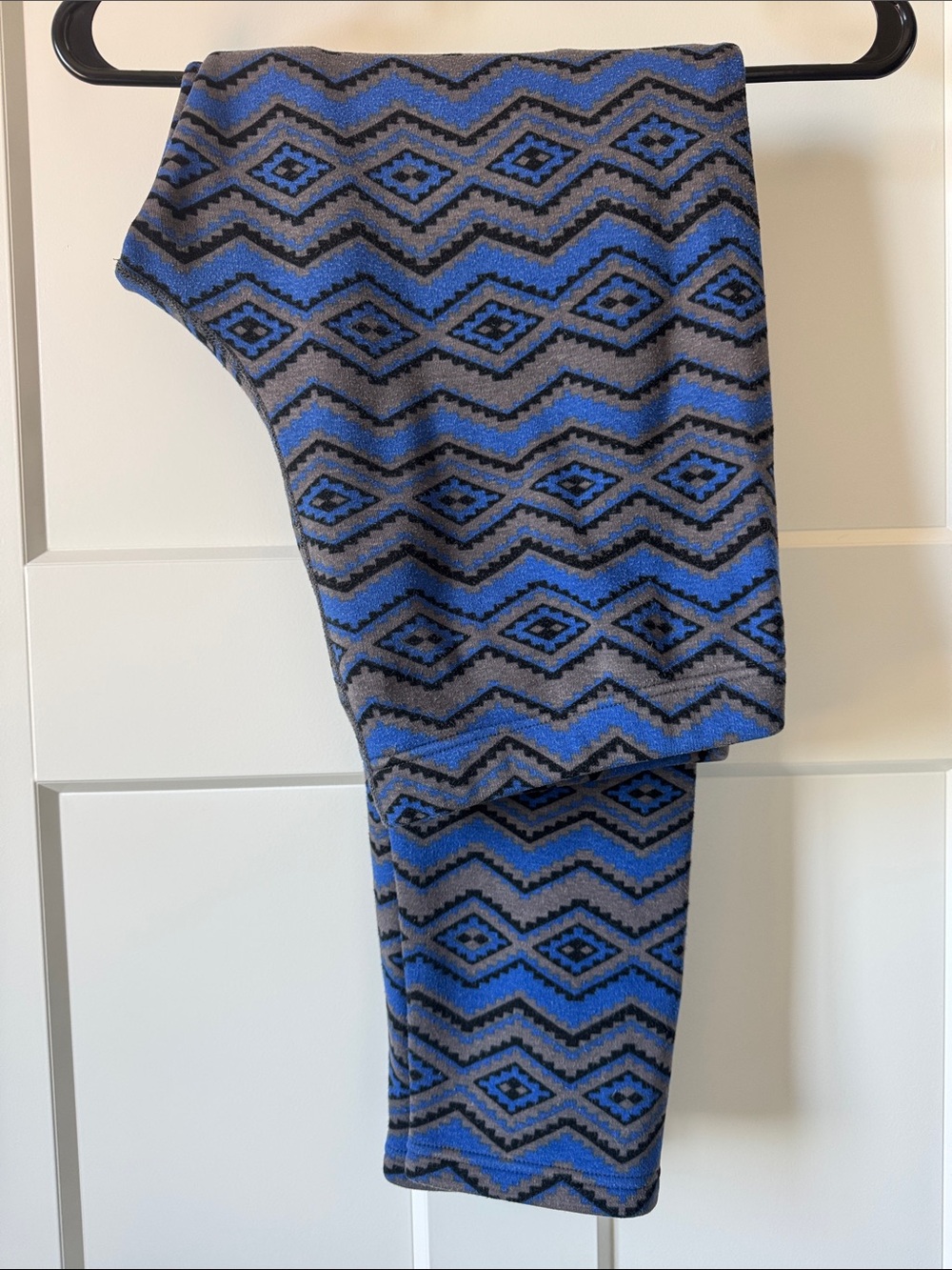 Blue & Gray Geometric Knit Leggings